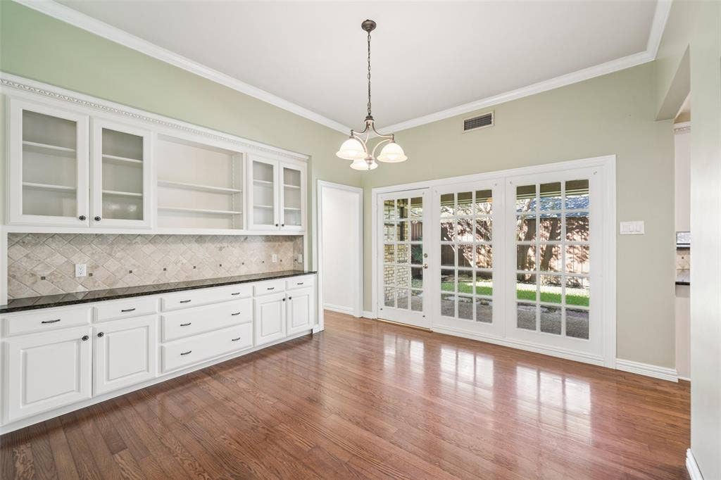 5806 London Lane, Dallas, TX 75252 5806 London Lane, Dallas, TX 75252