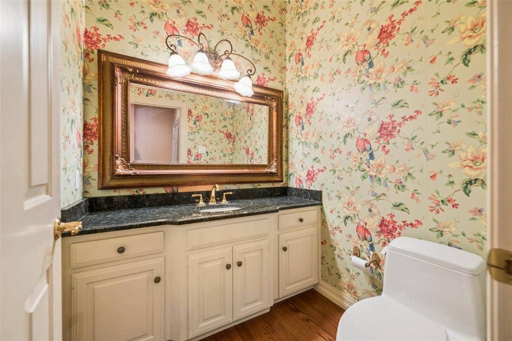 5806 London Lane, Dallas, TX 75252 5806 London Lane, Dallas, TX 75252