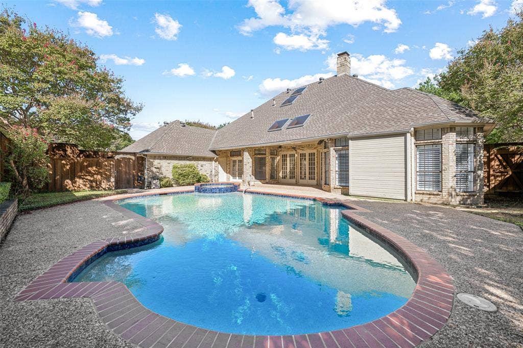 5806 London Lane, Dallas, TX 75252 5806 London Lane, Dallas, TX 75252