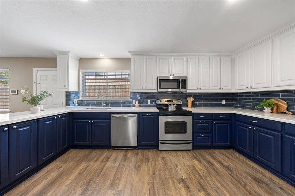 9735 Queenswood Lane, Dallas, TX 75238 9735 Queenswood Lane, Dallas, TX 75238