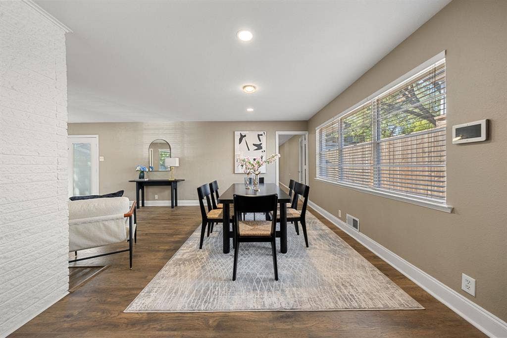 9735 Queenswood Lane, Dallas, TX 75238 9735 Queenswood Lane, Dallas, TX 75238