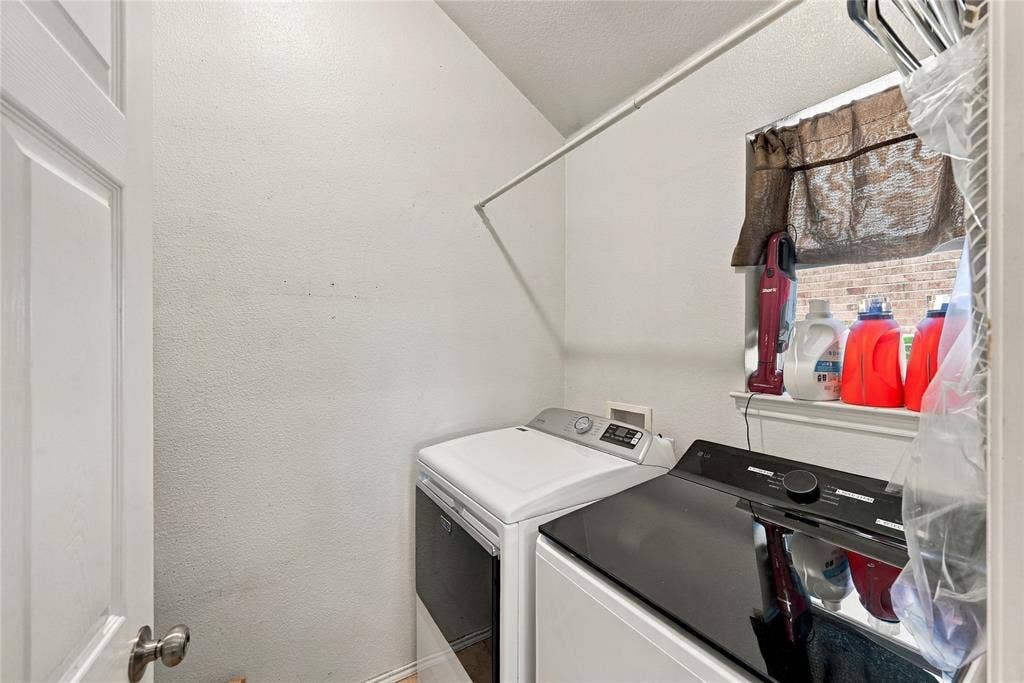 506 Timber Drive, Waxahachie, TX 75165 506 Timber Drive, Waxahachie, TX 75165