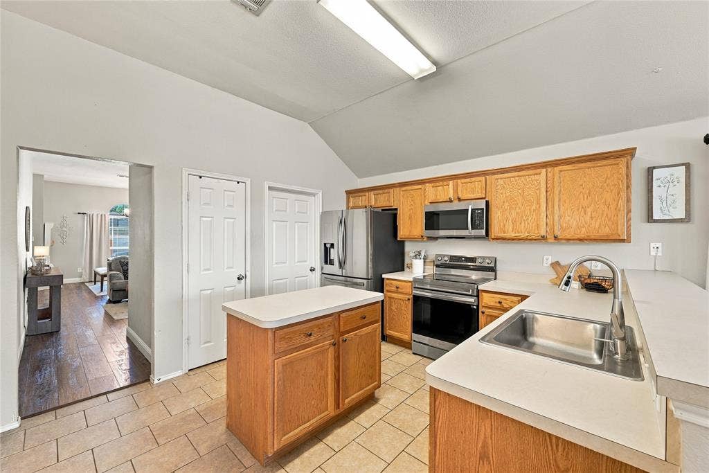 506 Timber Drive, Waxahachie, TX 75165 506 Timber Drive, Waxahachie, TX 75165
