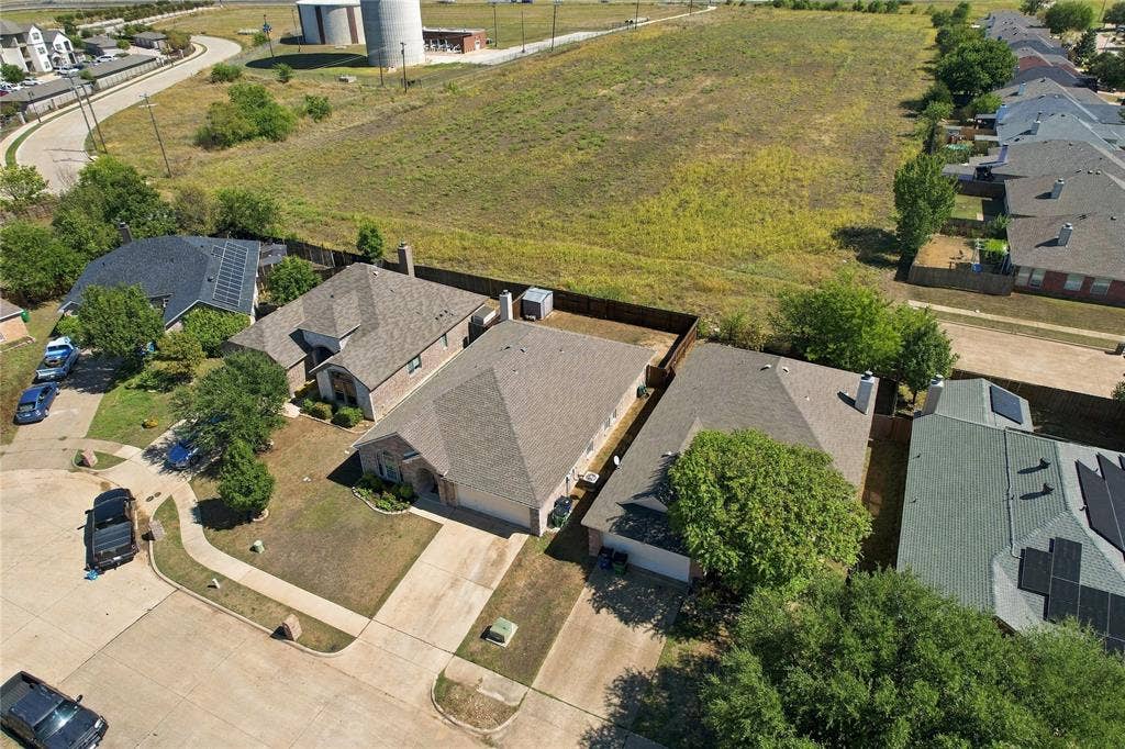 506 Timber Drive, Waxahachie, TX 75165 506 Timber Drive, Waxahachie, TX 75165