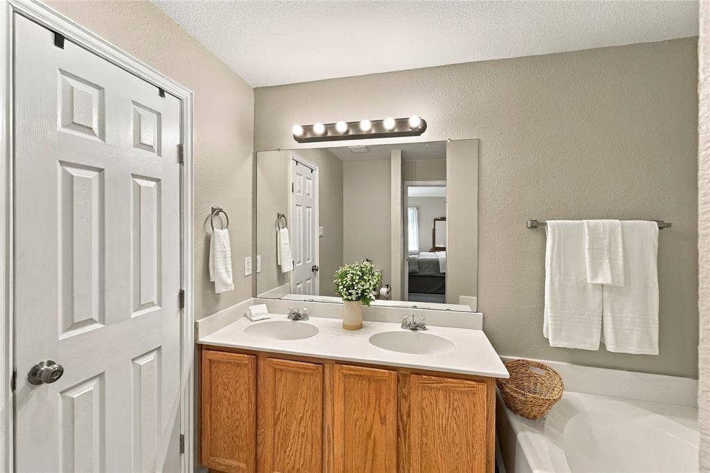 506 Timber Drive, Waxahachie, TX 75165 506 Timber Drive, Waxahachie, TX 75165