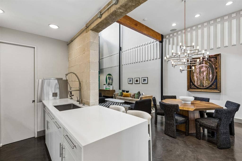 3819 Commerce Street, Dallas, TX 75226 3819 Commerce Street, Dallas, TX 75226