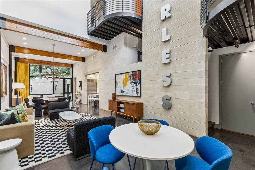 3819 Commerce Street, Dallas, TX 75226 3819 Commerce Street, Dallas, TX 75226