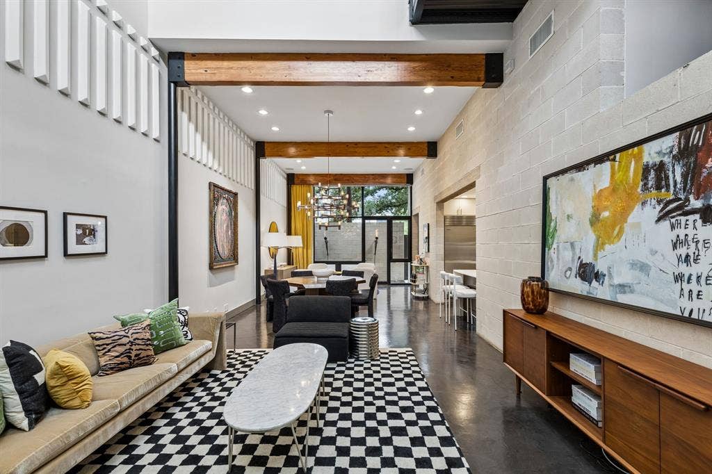 3819 Commerce Street, Dallas, TX 75226 3819 Commerce Street, Dallas, TX 75226