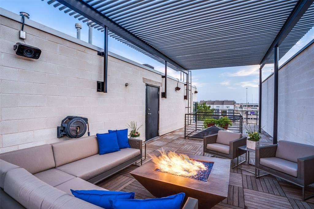 3819 Commerce Street, Dallas, TX 75226 3819 Commerce Street, Dallas, TX 75226