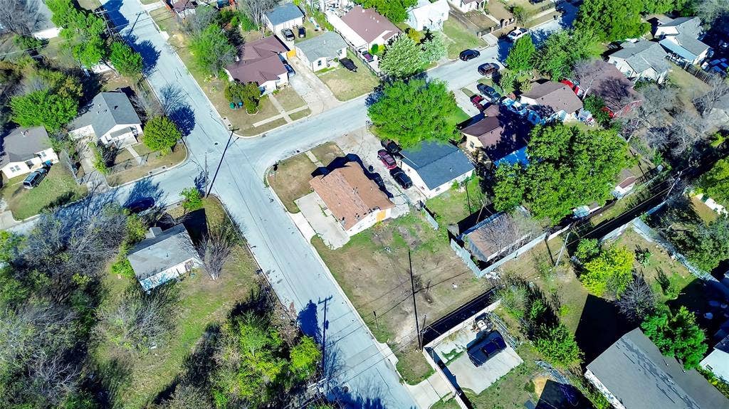 2745 S Jones Street, Fort Worth, TX 76104 Additional content