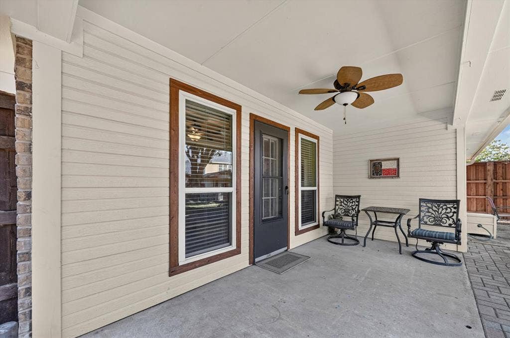 The covered patio is a nice area to enjoy your morning coffee and relax while watching the birds.