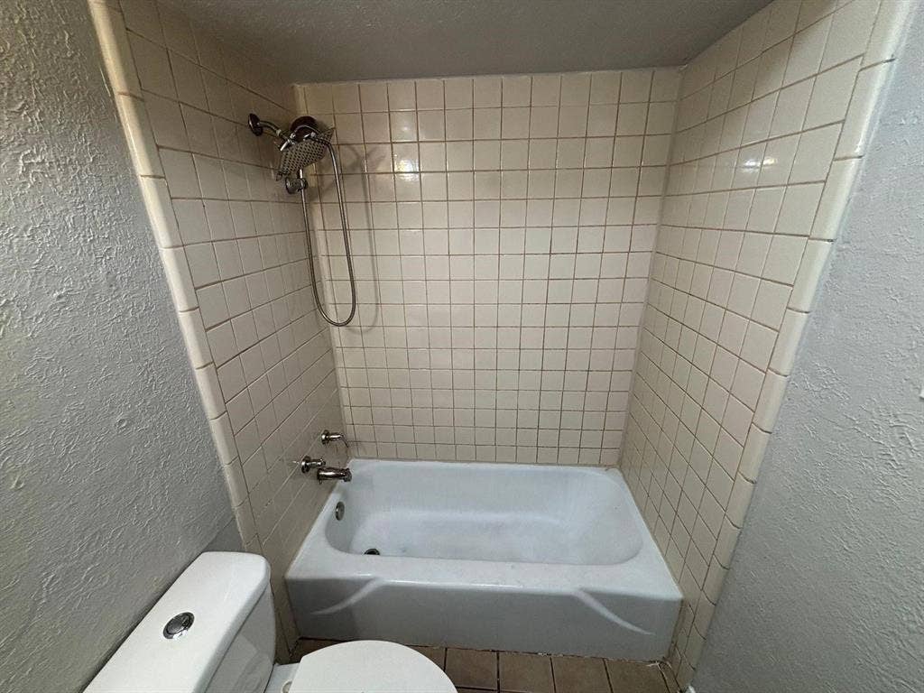 2522 Cunningham Street, Irving, TX 75062 2522 Cunningham Street, Irving, TX 75062