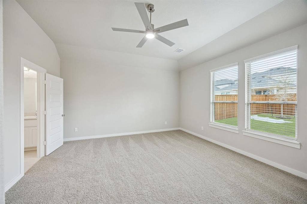 1321 Companero Street, Haslet, TX 76052 Primary Suite in the Stanley II home plan – REPRESENTATIVE PHOTO