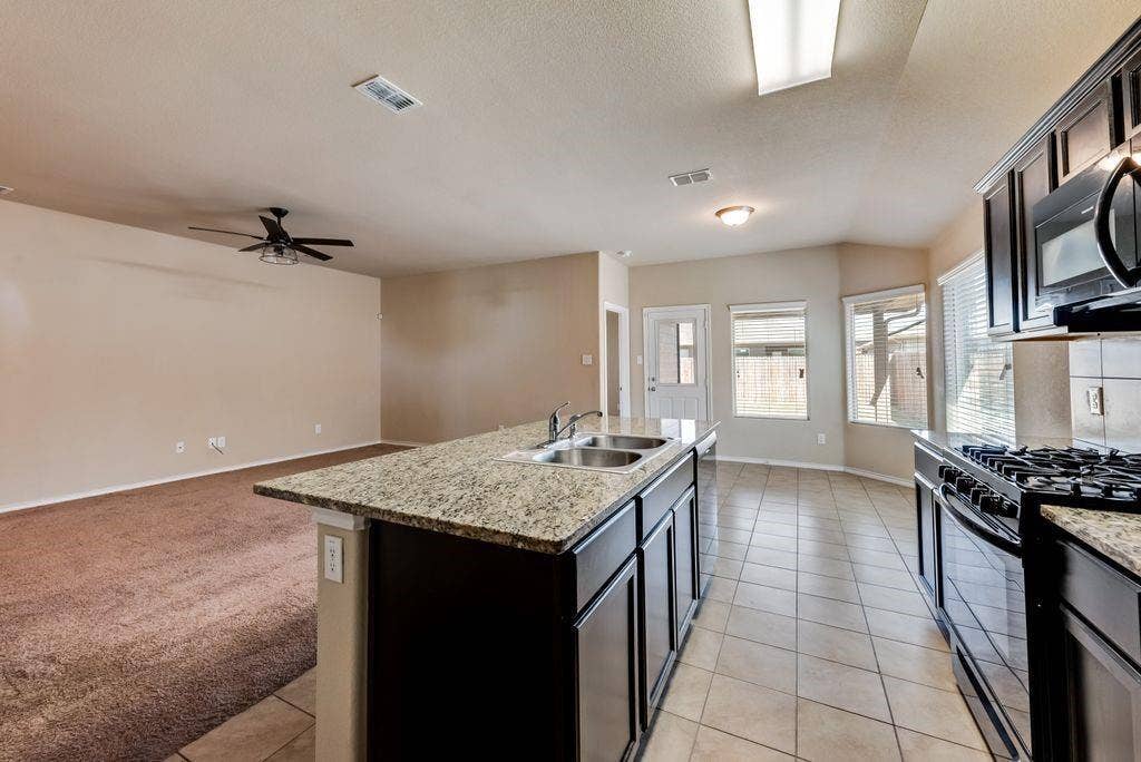 6320 Eagle Pier Way, Fort Worth, TX 76179