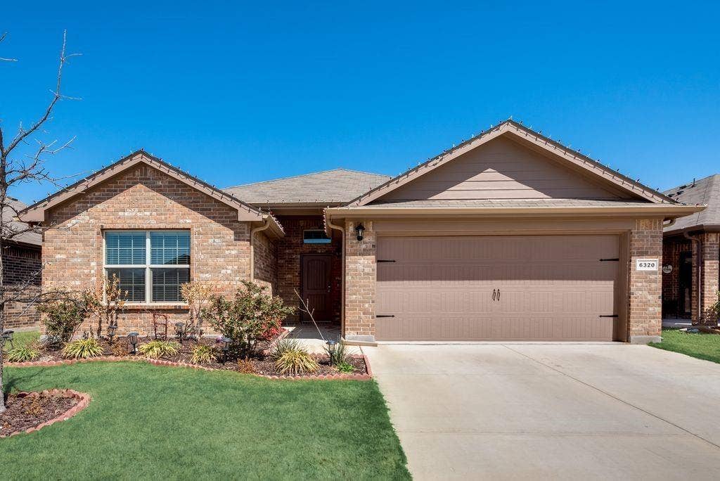 6320 Eagle Pier Way, Fort Worth, TX 76179