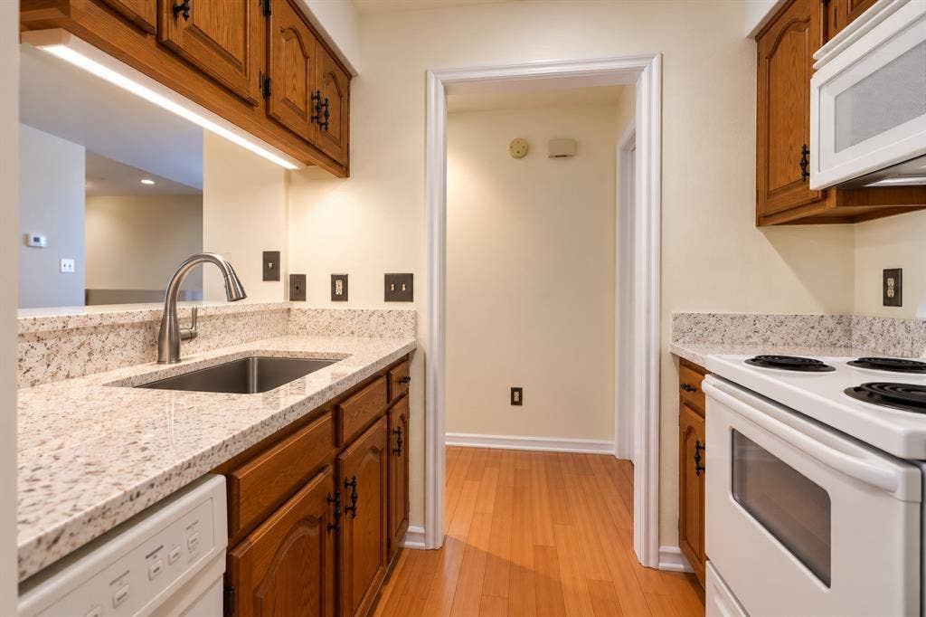 5100 Verde Valley Lane, #280, Dallas, TX 75254 5100 Verde Valley Lane, #280, Dallas, TX 75254