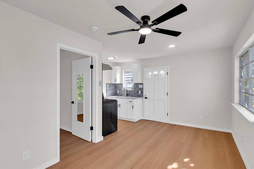 732 James Drive, Richardson, TX 75080 732 James Drive, Richardson, TX 75080