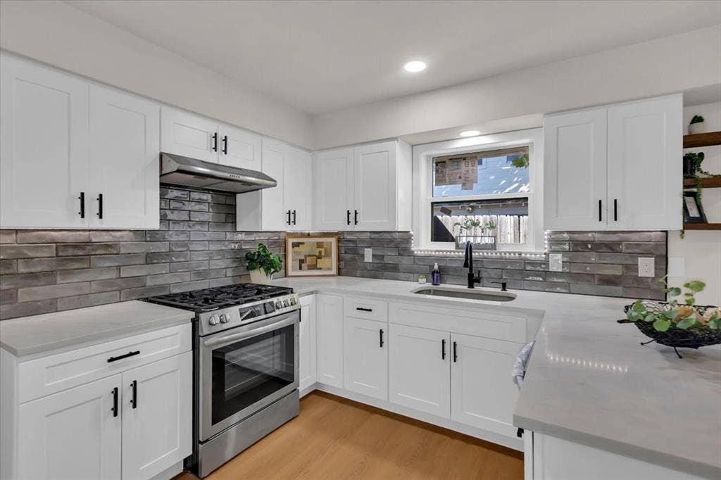 732 James Drive, Richardson, TX 75080 732 James Drive, Richardson, TX 75080