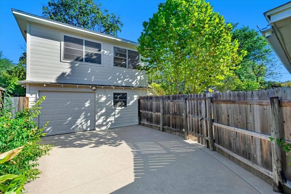 732 James Drive, Richardson, TX 75080 732 James Drive, Richardson, TX 75080
