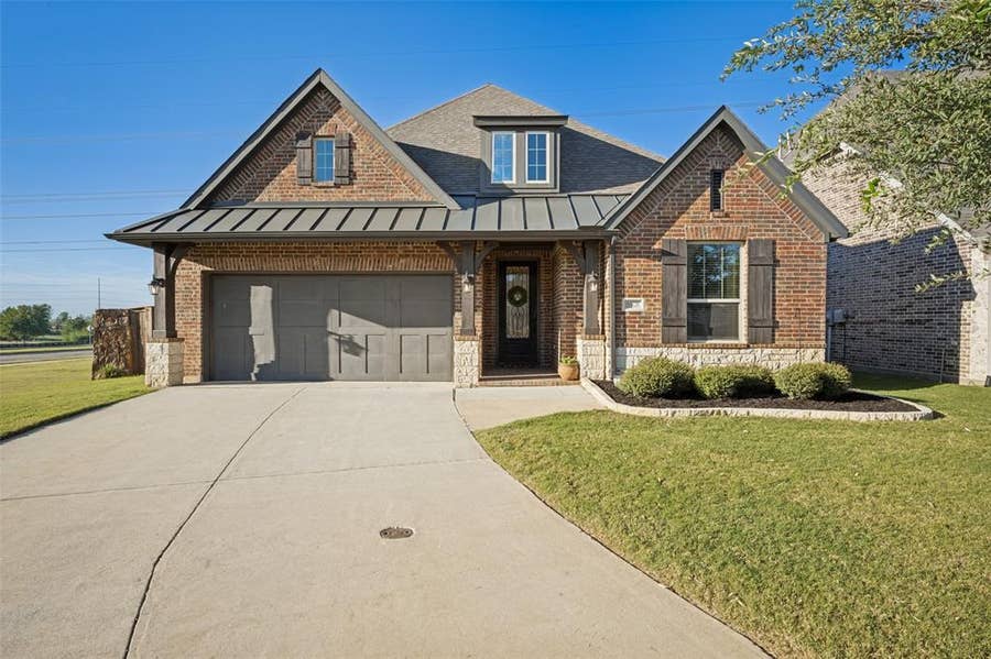 Property photo for 6101 Whiskerbrush Road, Flower Mound, TX