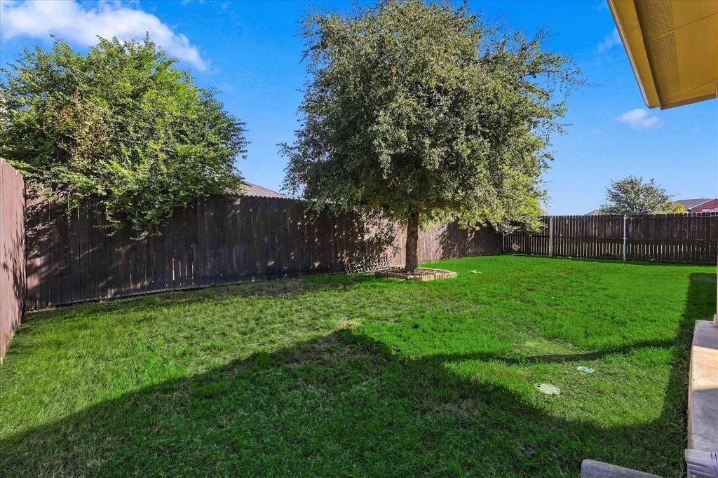 1301 Lasso Drive, Little Elm, TX 75068