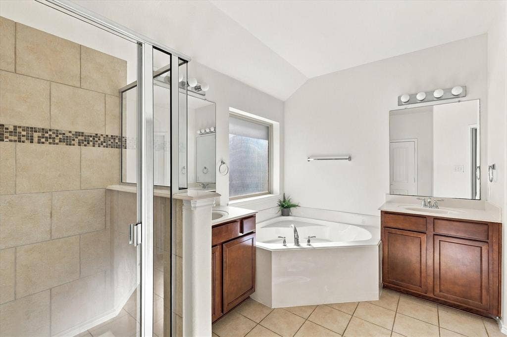 1301 Lasso Drive, Little Elm, TX 75068