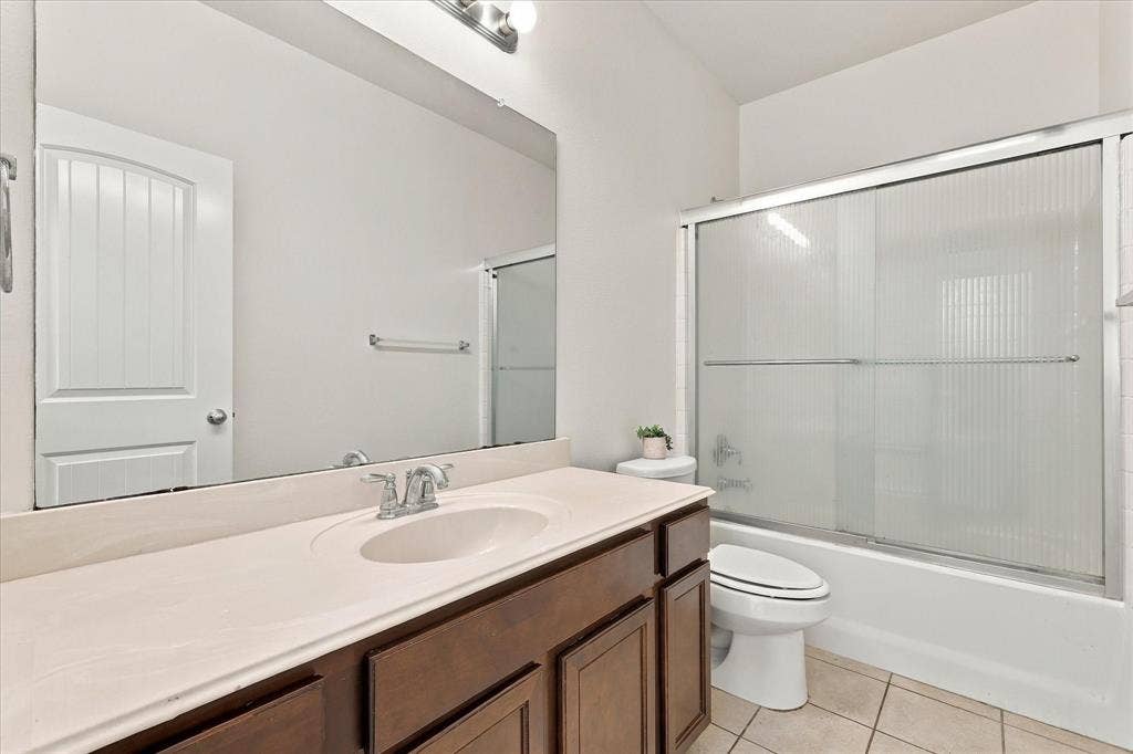 1301 Lasso Drive, Little Elm, TX 75068