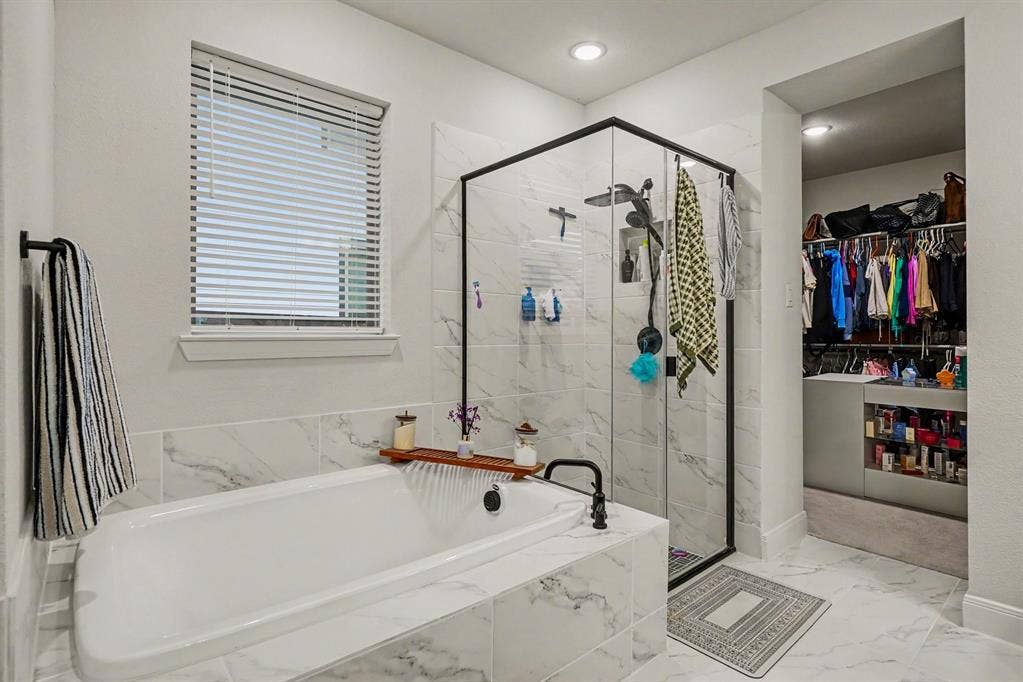 909 Almond Blossom Circle, Crowley, TX 76036 909 Almond Blossom Circle, Crowley, TX 76036