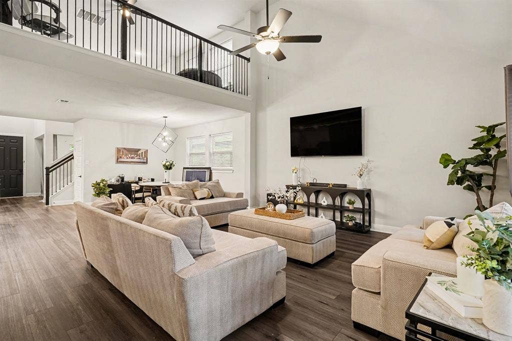 909 Almond Blossom Circle, Crowley, TX 76036 909 Almond Blossom Circle, Crowley, TX 76036