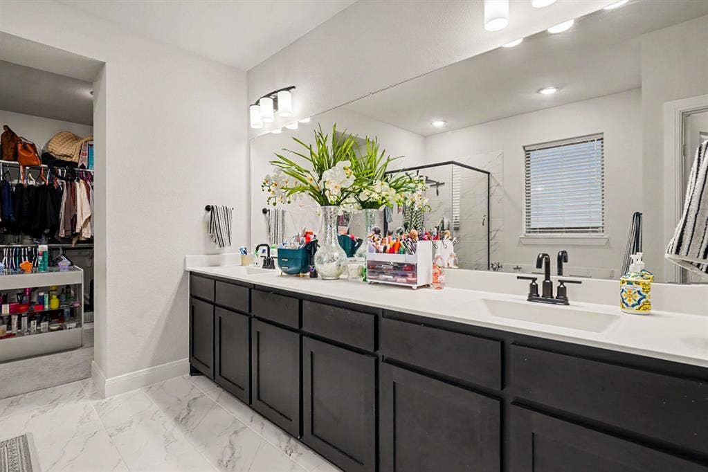 909 Almond Blossom Circle, Crowley, TX 76036 909 Almond Blossom Circle, Crowley, TX 76036
