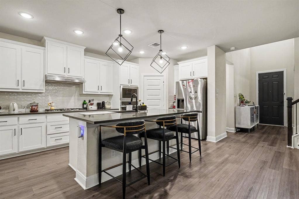 909 Almond Blossom Circle, Crowley, TX 76036 909 Almond Blossom Circle, Crowley, TX 76036