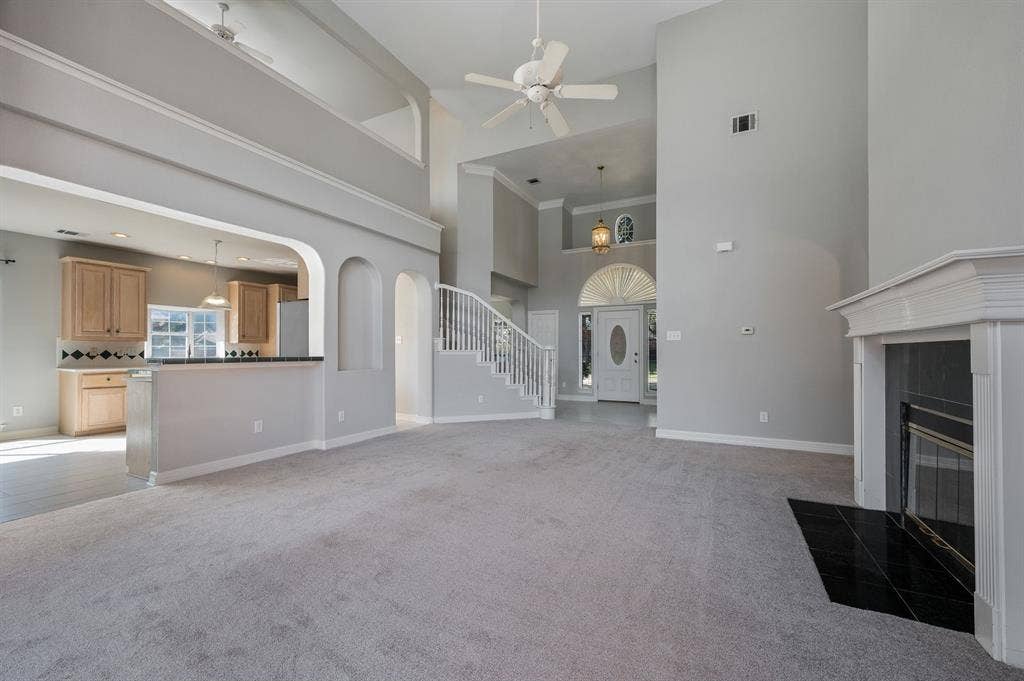 9612 E Oaks Lane, Irving, TX 75063 9612 E Oaks Lane, Irving, TX 75063