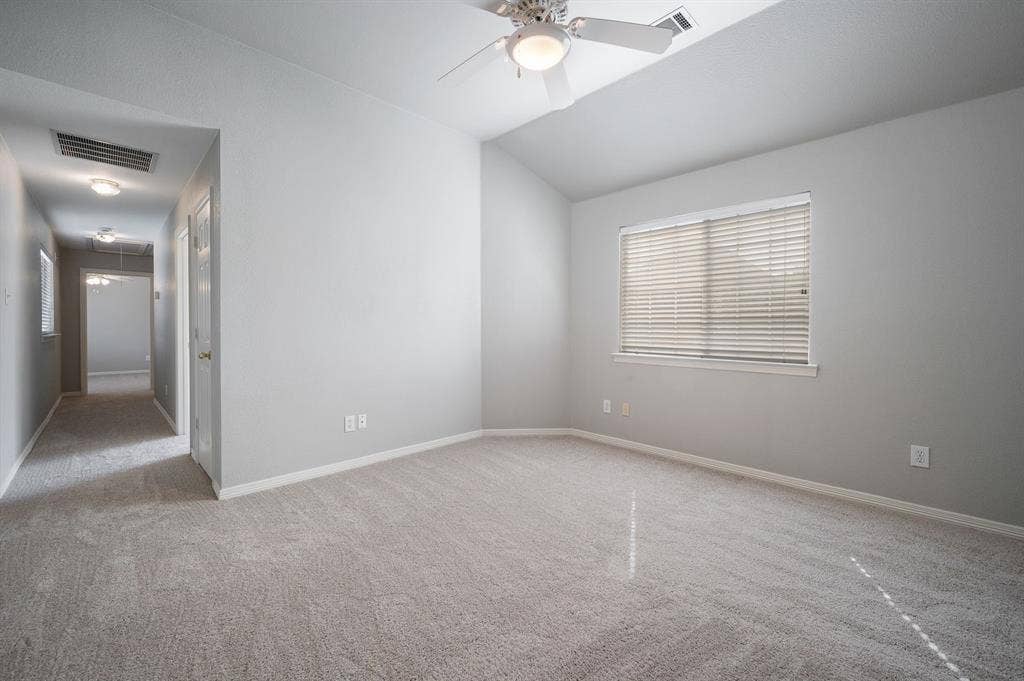 9612 E Oaks Lane, Irving, TX 75063 9612 E Oaks Lane, Irving, TX 75063