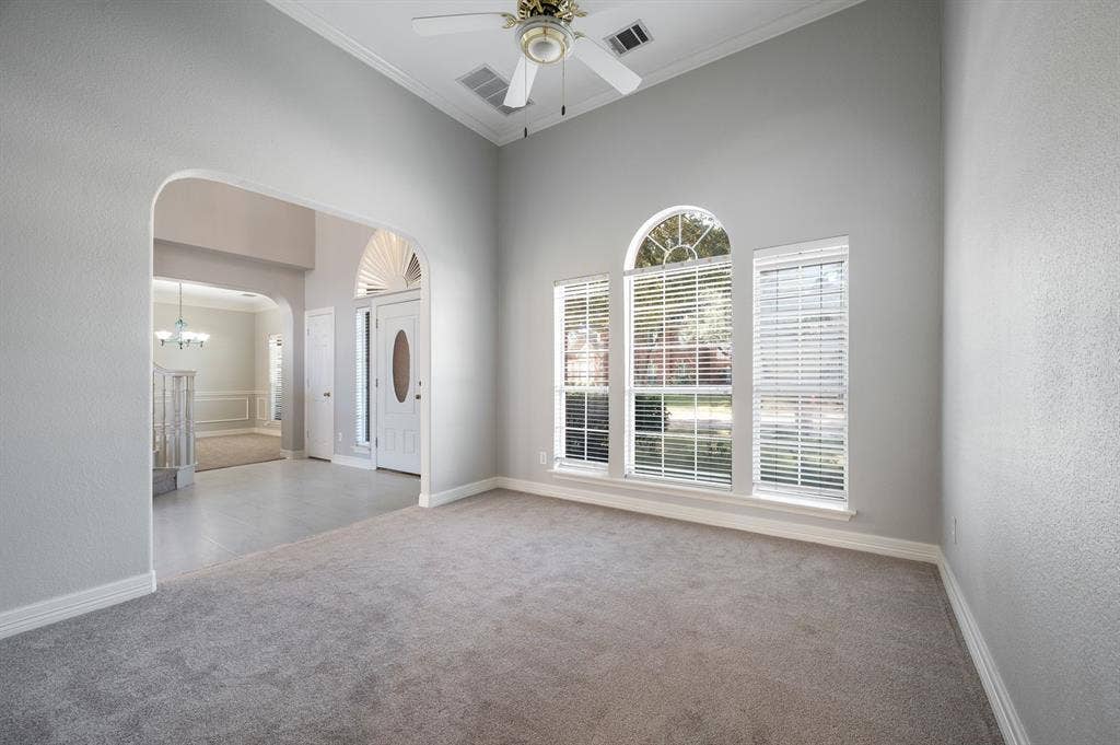 9612 E Oaks Lane, Irving, TX 75063 9612 E Oaks Lane, Irving, TX 75063