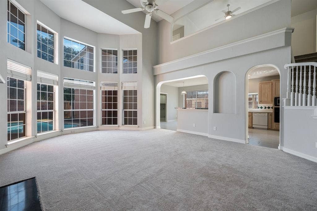 9612 E Oaks Lane, Irving, TX 75063 9612 E Oaks Lane, Irving, TX 75063