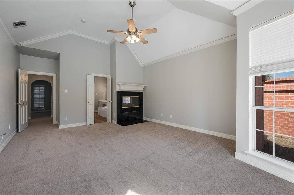 9612 E Oaks Lane, Irving, TX 75063 9612 E Oaks Lane, Irving, TX 75063