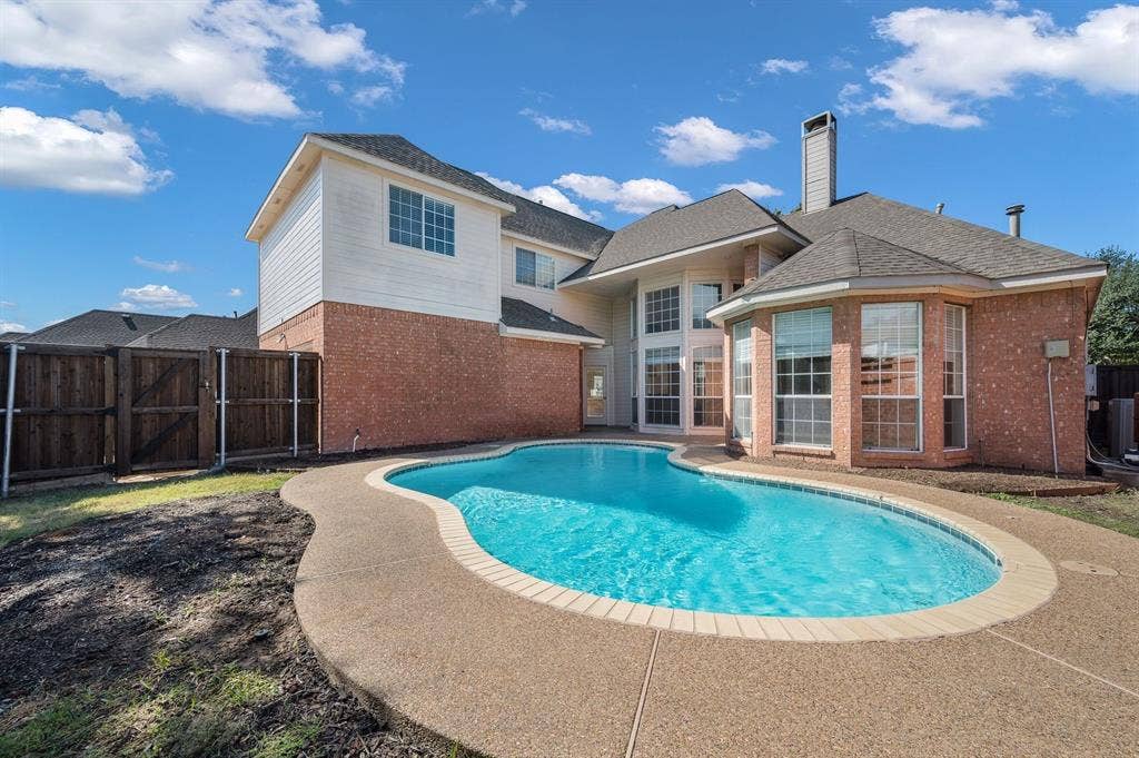 9612 E Oaks Lane, Irving, TX 75063 9612 E Oaks Lane, Irving, TX 75063