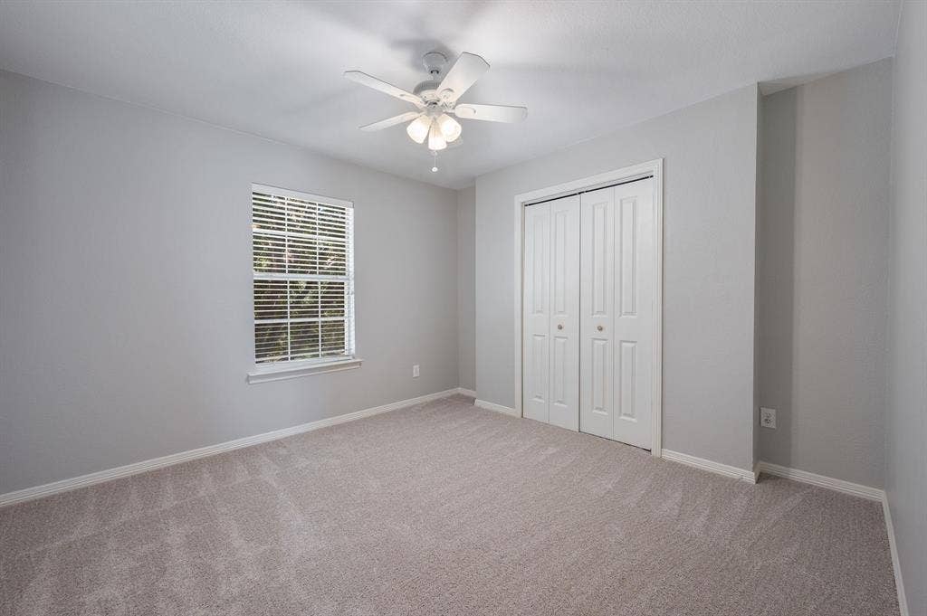9612 E Oaks Lane, Irving, TX 75063 9612 E Oaks Lane, Irving, TX 75063