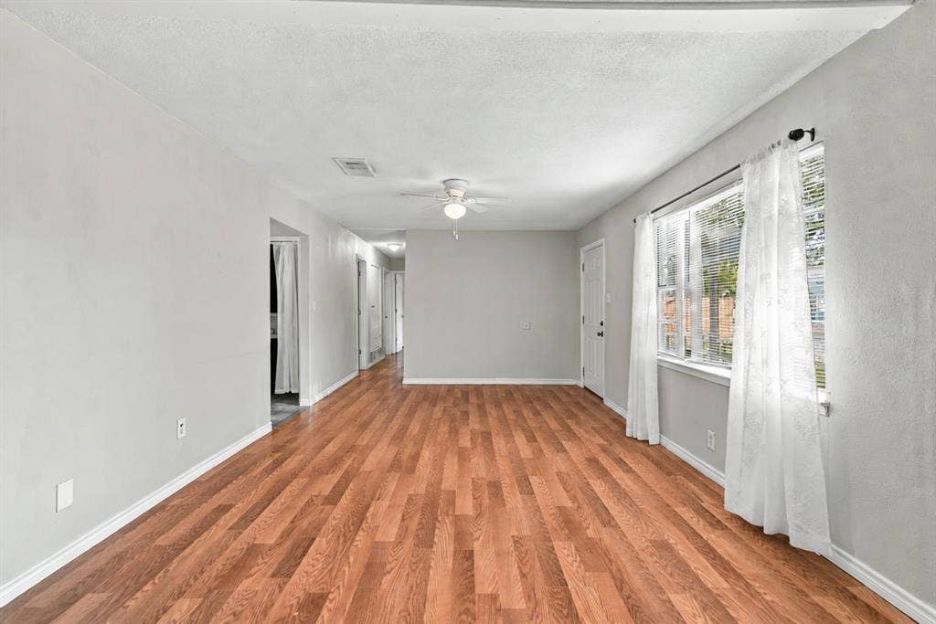 707 N Walnut Street, Weatherford, TX 76086 Home is now vacant
