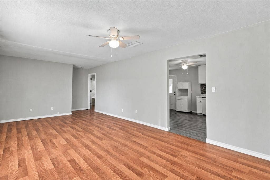 707 N Walnut Street, Weatherford, TX 76086 Sellers bought a stand alone pantry for buyers