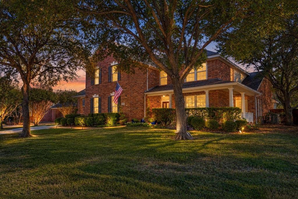 5705 Sandalwood Drive, McKinney, TX 75072 Step inside to a refined interior where natural light highlights elegant finishes and an inviting sense of space.