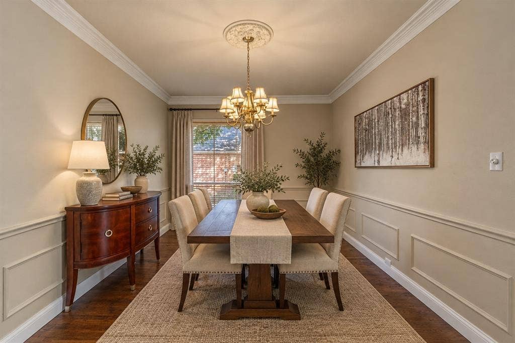 5705 Sandalwood Drive, McKinney, TX 75072 Virtually staged dining room with a clean, elegant design that highlights the space’s inviting atmosphere and natural flow.