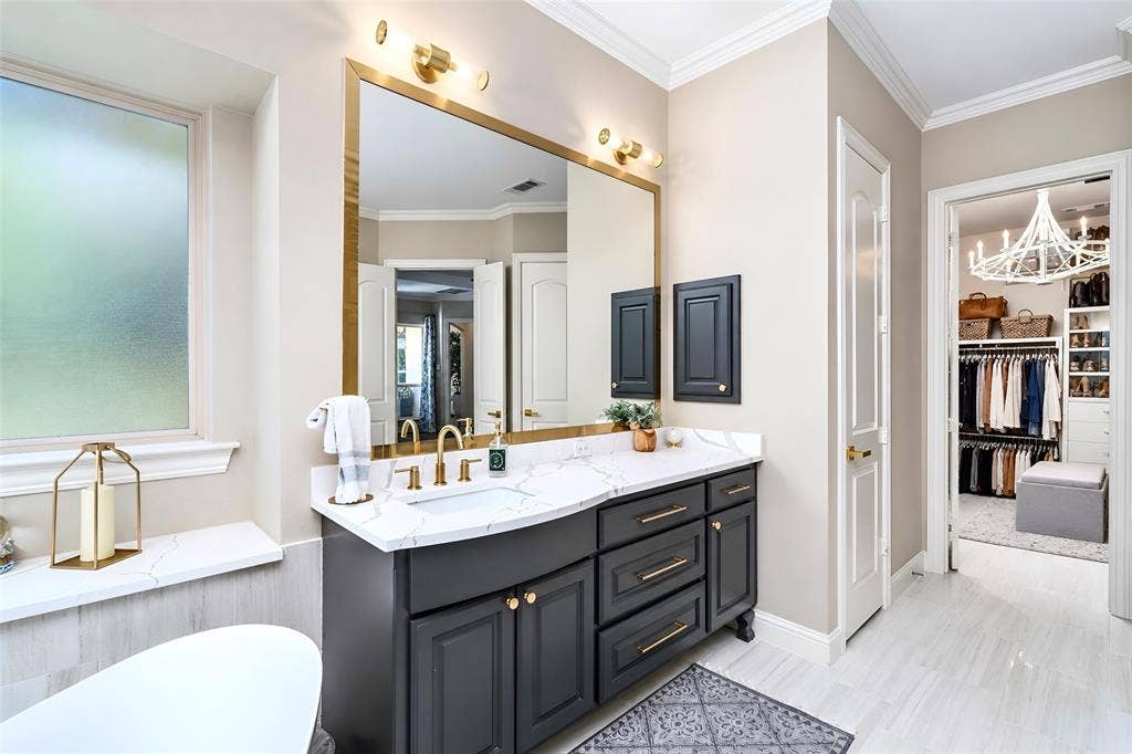 909 Amblewood Drive, Lucas, TX 75002