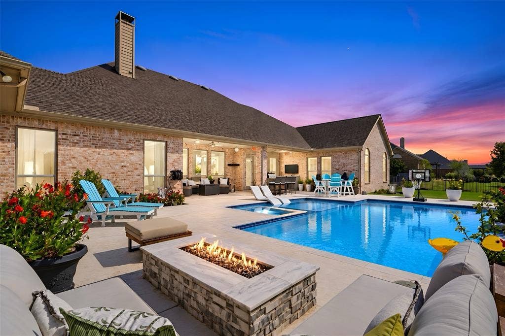 Pool and spa, Virtual Twilight