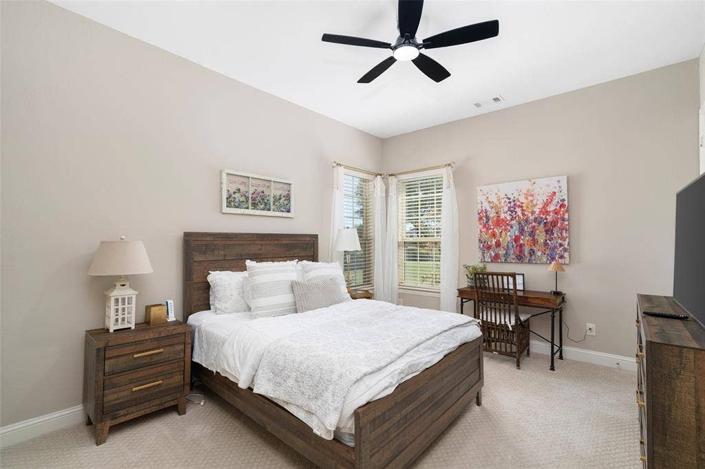 909 Amblewood Drive, Lucas, TX 75002