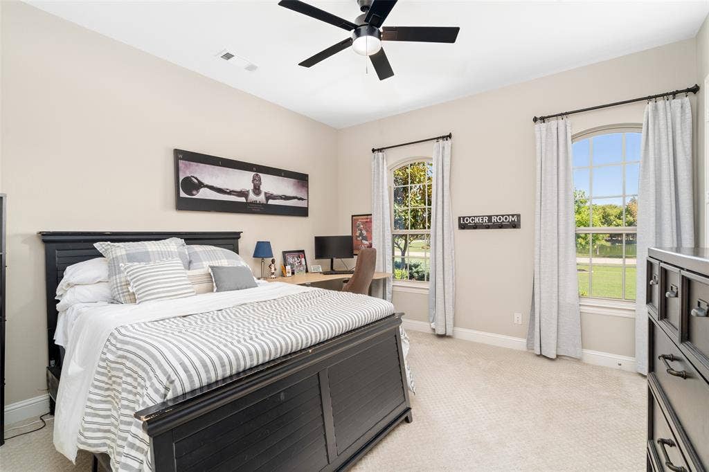 909 Amblewood Drive, Lucas, TX 75002