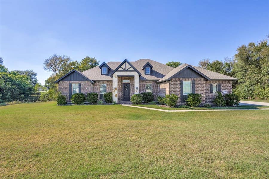 Property photo for 6101 Starr Drive, McKinney, TX