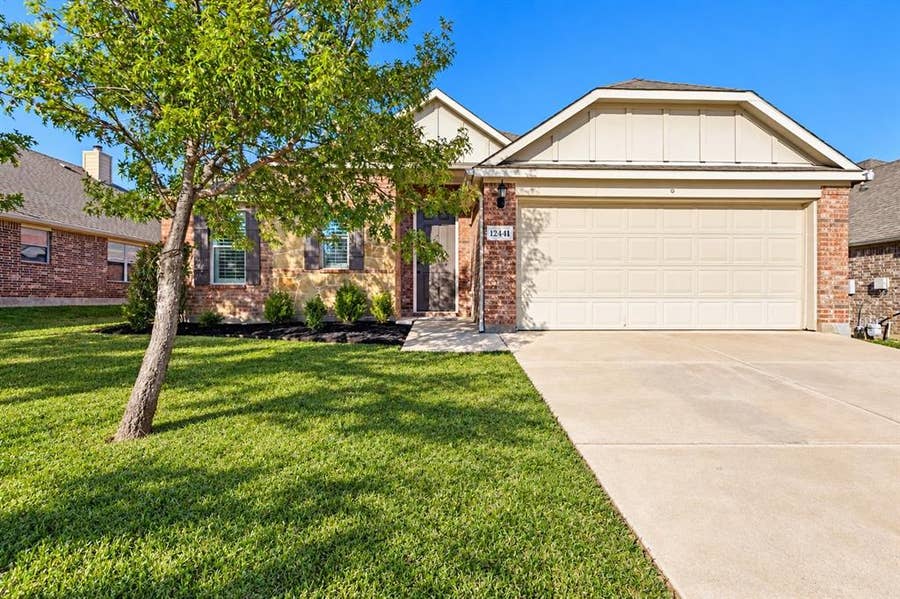 Property photo for 12441 Woods Edge Trail, Fort Worth, TX
