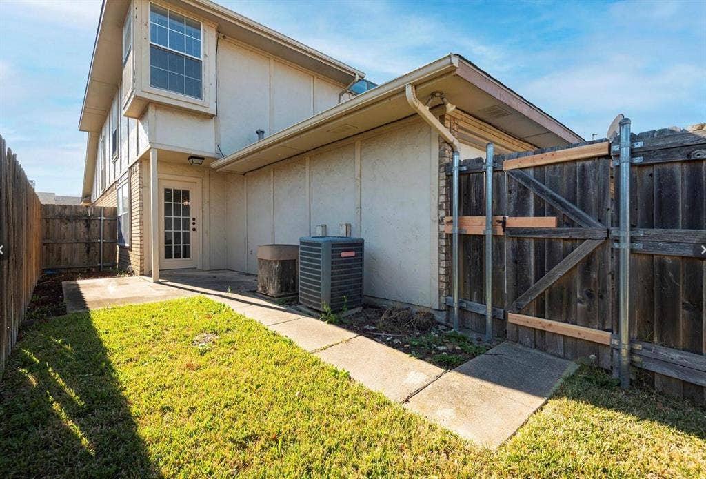 3600 Hilltop Lane, Plano, TX 75023 3600 Hilltop Lane, Plano, TX 75023