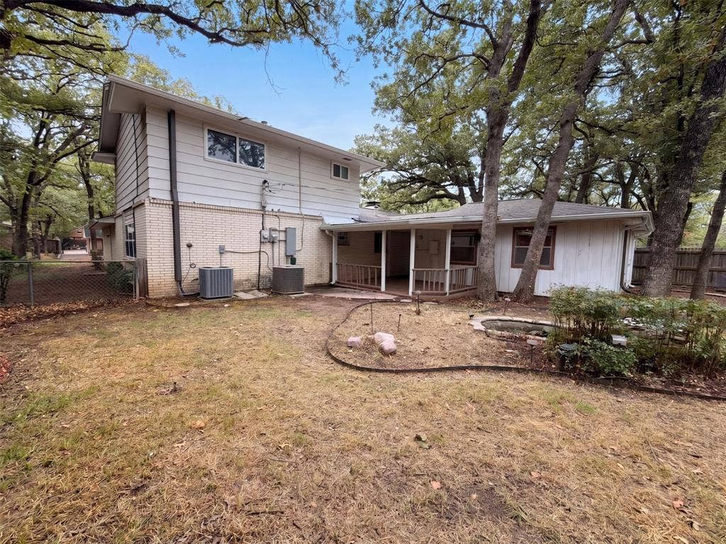 3411 Halifax Drive, Arlington, TX 76013